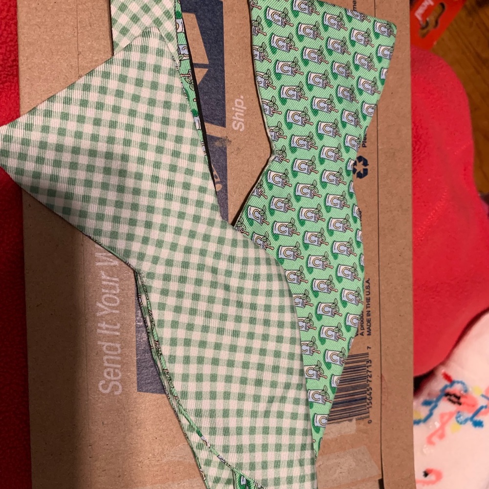 Vineyard Vines BowTie